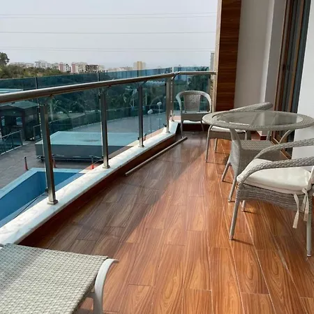 Azura Apartment *