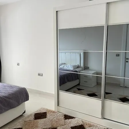 Azura Apartment *